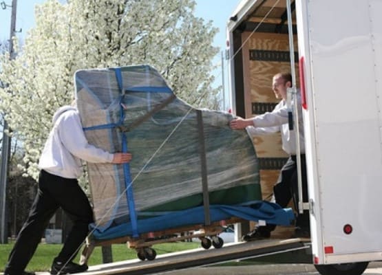 Wie man ein Klavier oder einen Flügel transportiert